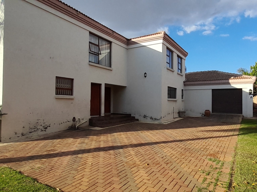 5 Bedroom Property for Sale in Flora Park Northern Cape